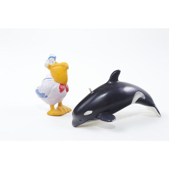 Vintage Sea World PVC Figures Pelican Killer Whale Orca Plastic Toy Figure White - Picture 1 of 3